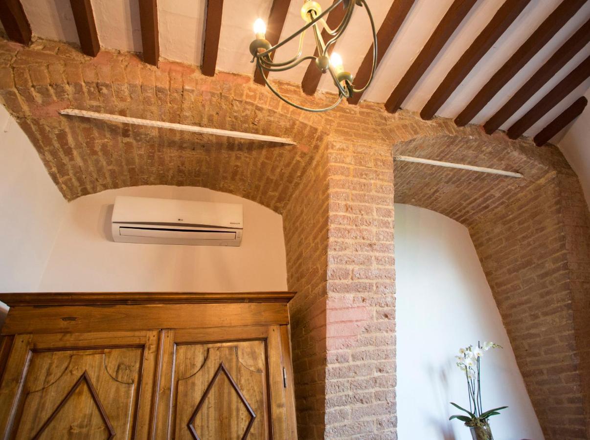 Residenza D'Epoca Palazzo Piccolomini Apartment Siena Exterior photo
